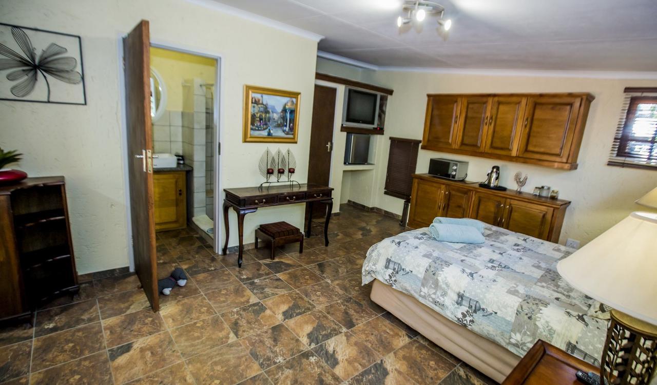 Benlize Lodge Hartbeespoort Room photo